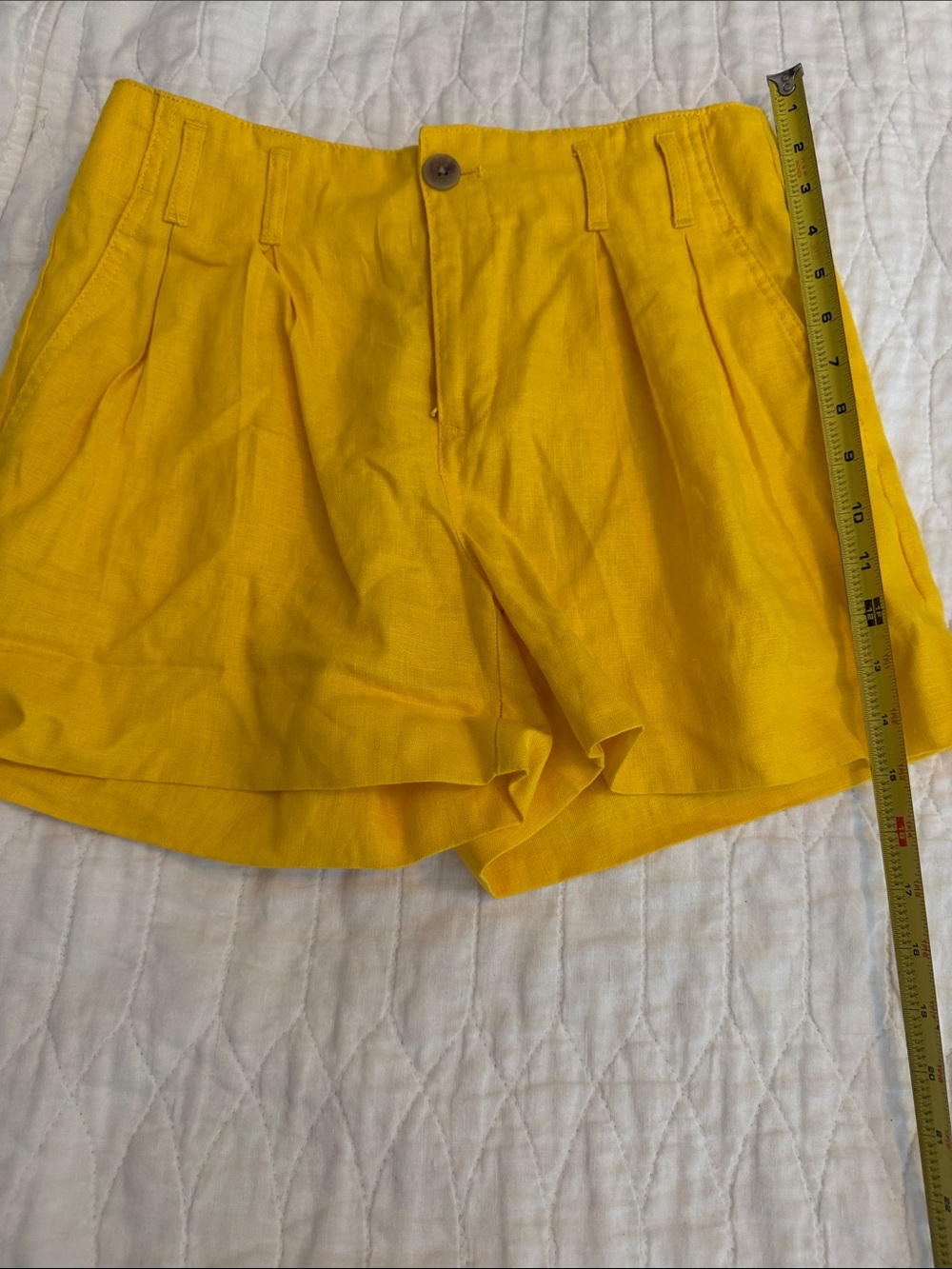 Banana Republic Vibrant Yellow High-Waist Pleated Women's Shorts
